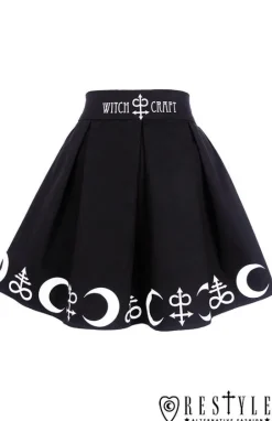 Czarna plisowana spódnica z nadrukiem, księżyce, symbole 
