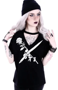 Koszulka z Różą i sztyletem V-neck z chokerem 