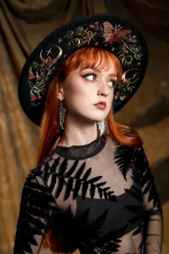 WILDERWOOD KAPELUSZ Z HAFTOWANĄ ĆMĄ-Restyle Online