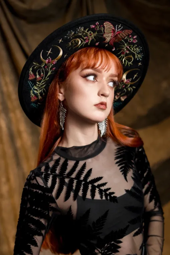 WILDERWOOD KAPELUSZ Z HAFTOWANĄ ĆMĄ-Restyle Online